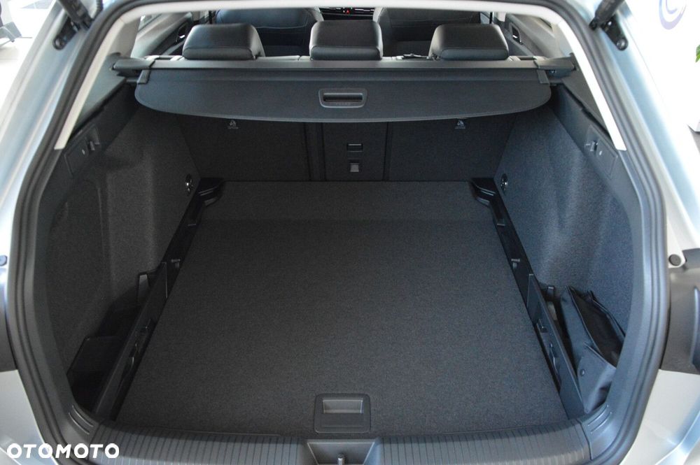 Volkswagen Golf Variant - 28