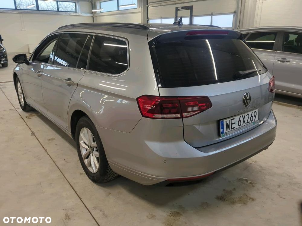 Volkswagen Passat Variant 2.0 TDI EVO Business DSG - 2