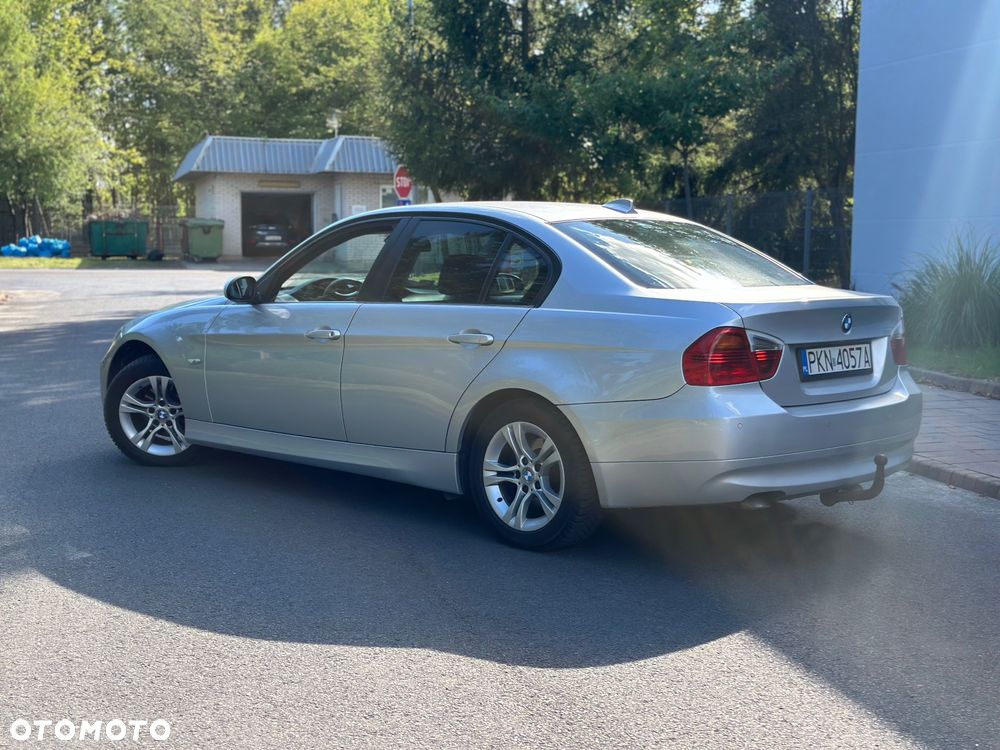 BMW Seria 3 318d - 3