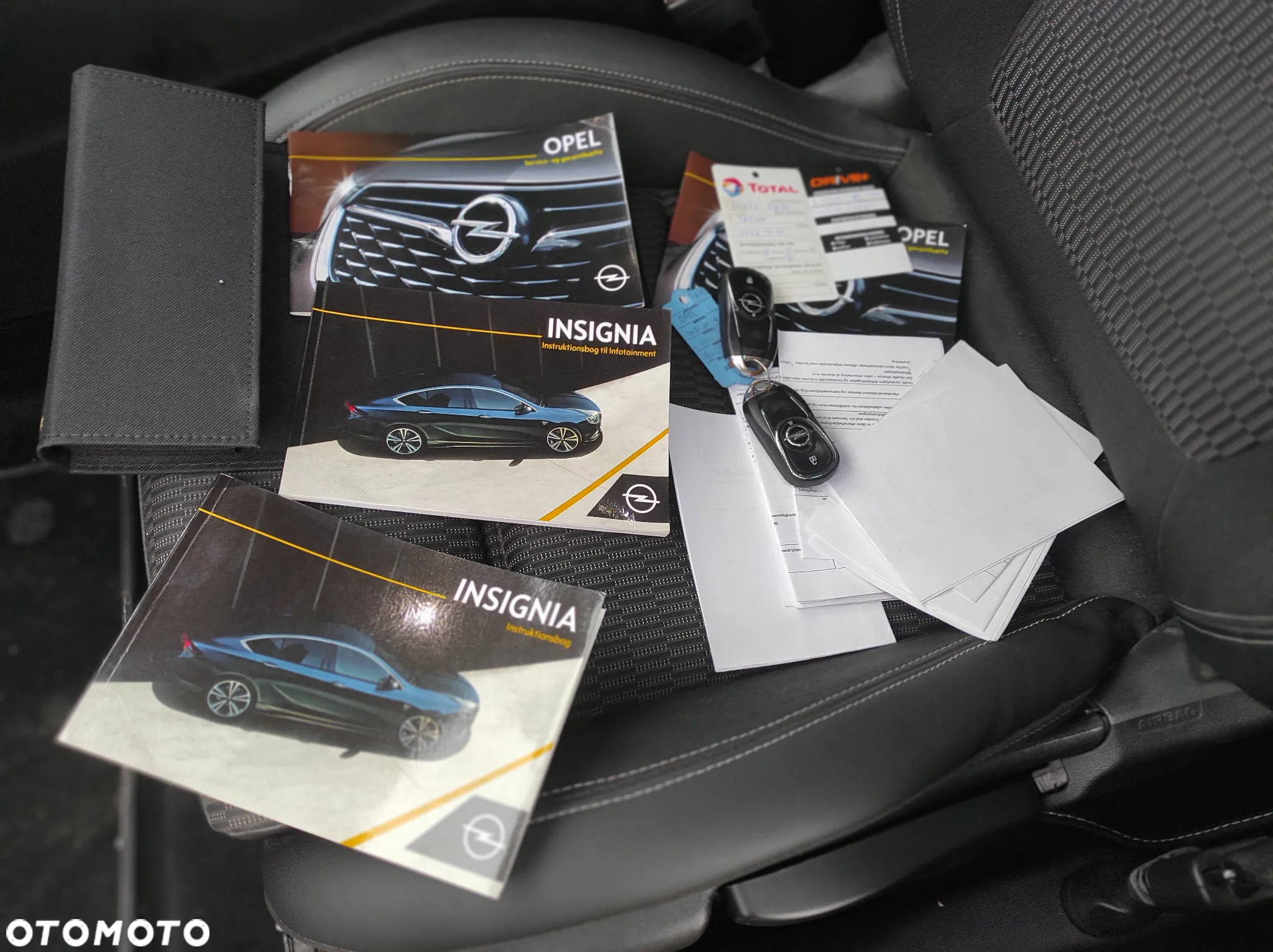 Opel Insignia - 16