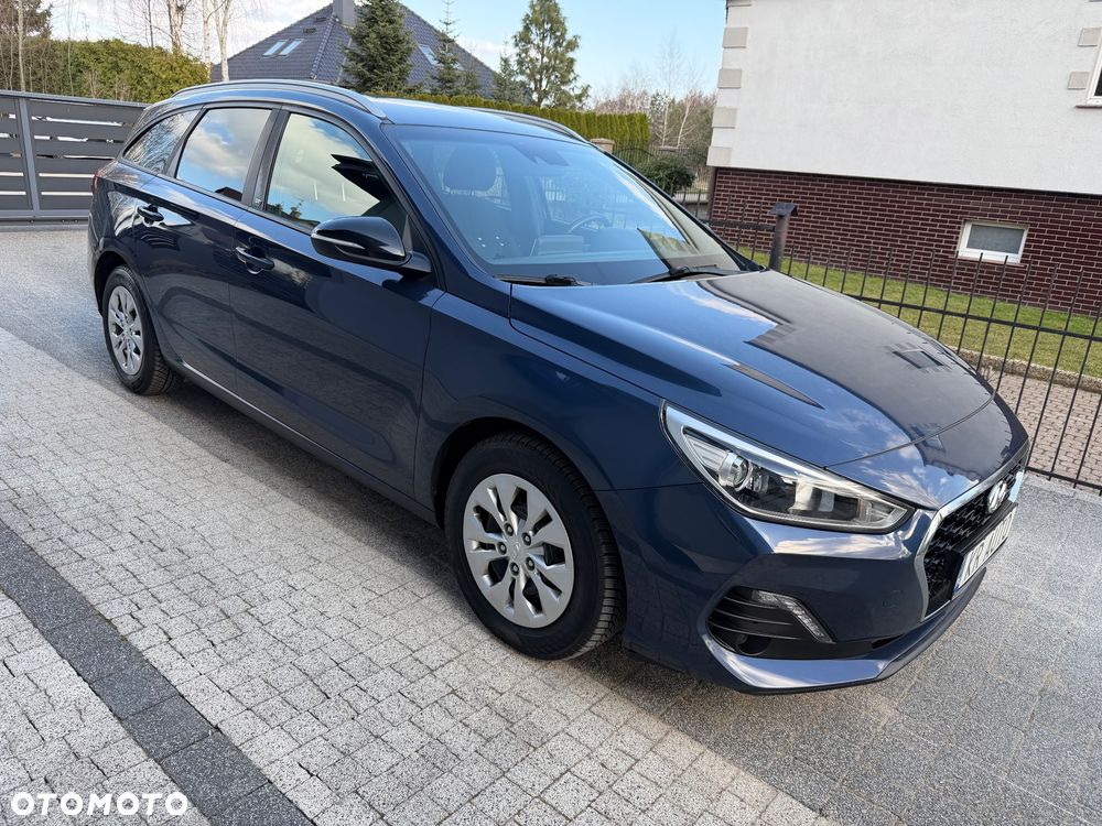 Hyundai i30 1.6 D GO Plus DCT - 32