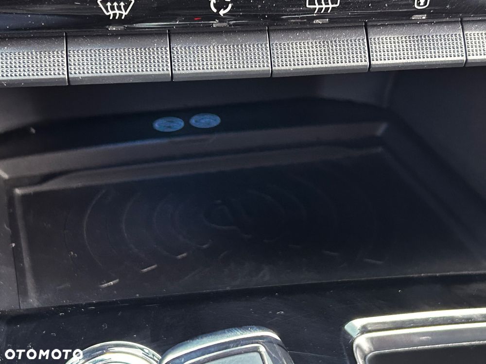 Peugeot 3008 BlueHDi 130 Stop & Start EAT8 Allure Business-Paket - 33