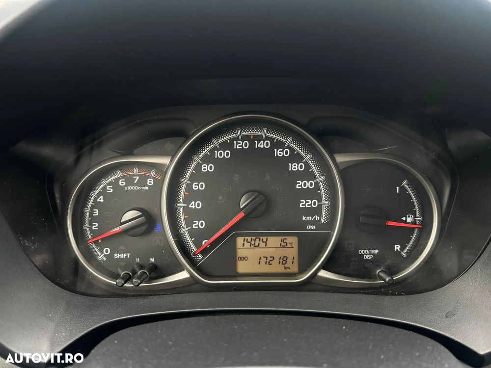 Toyota Yaris - 16