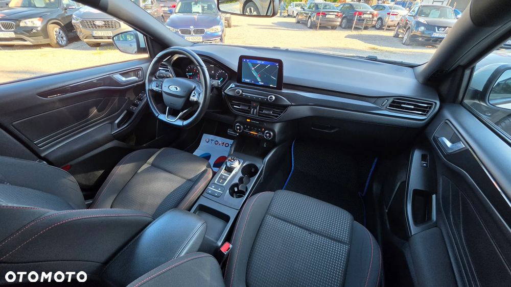 Ford Focus 1.5 EcoBoost ST-Line - 15