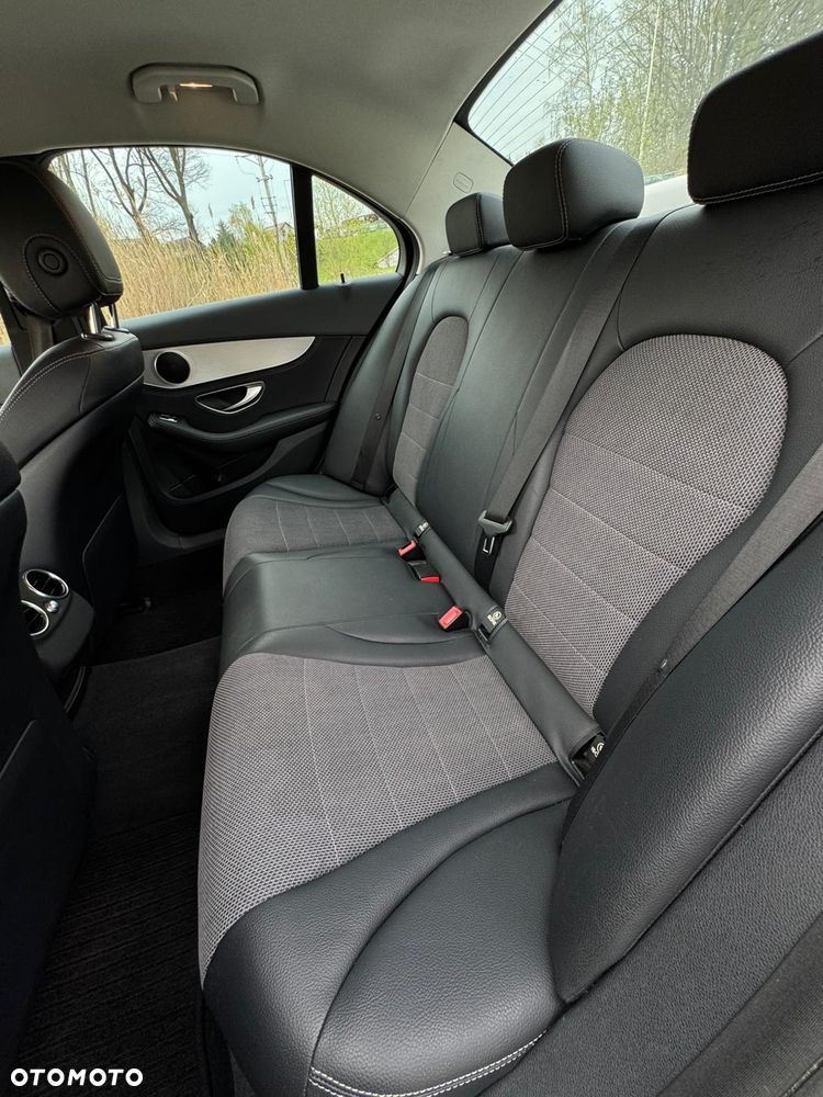 Mercedes-Benz Klasa C 200 7G-TRONIC Avantgarde - 27