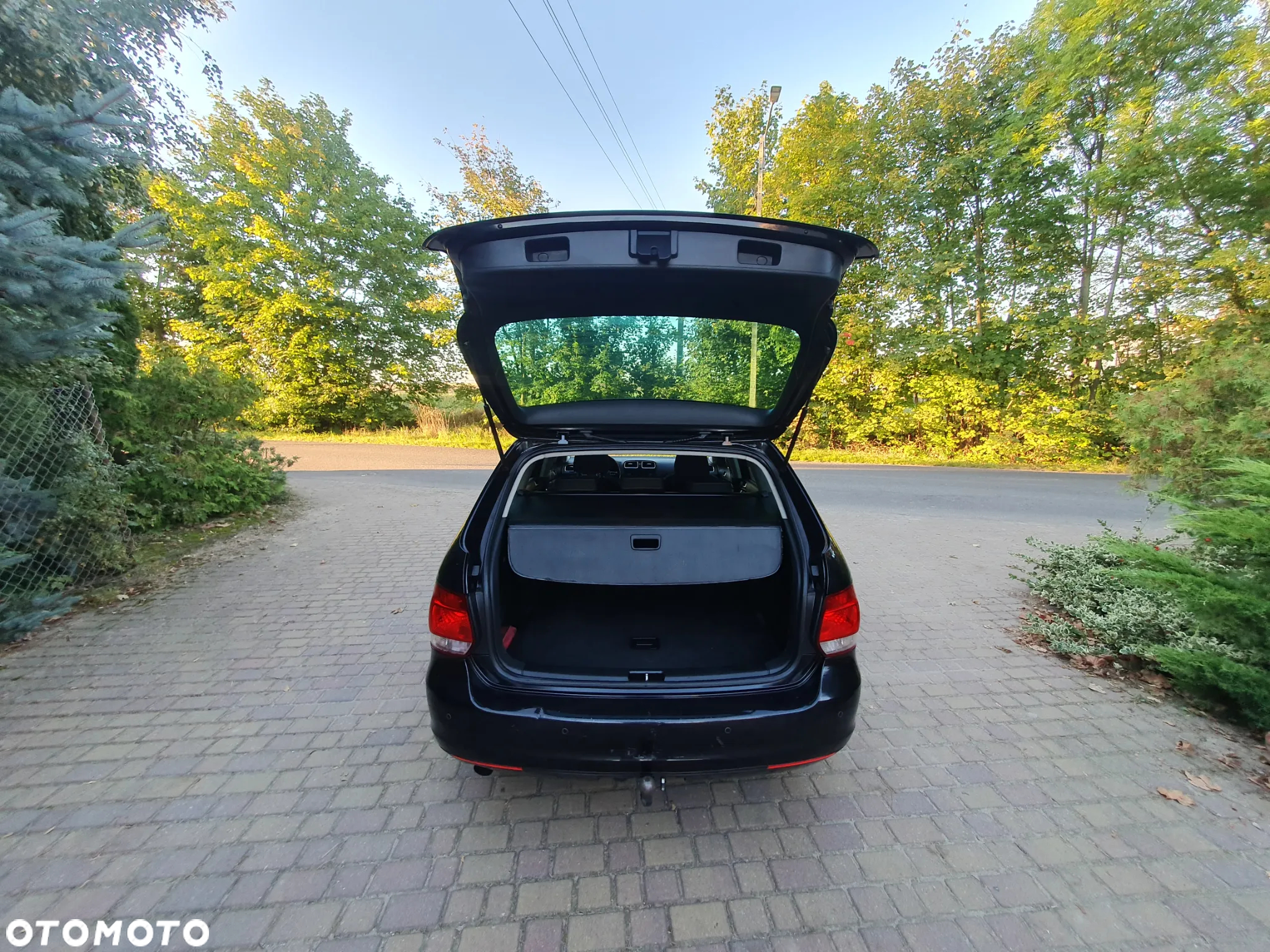 Volkswagen Golf 1.6 TDI DPF MATCH - 8