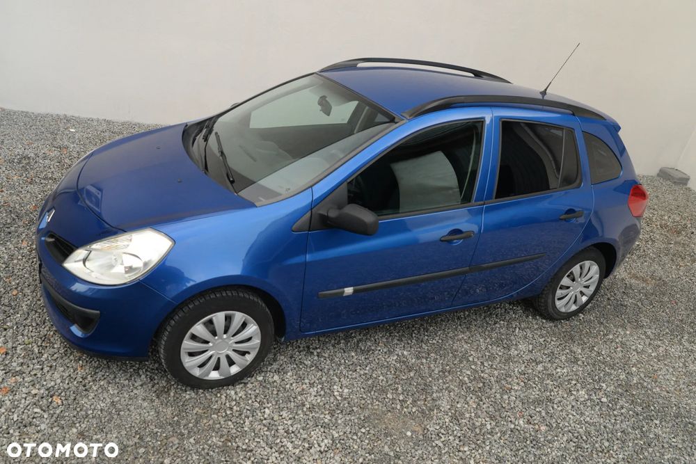 Renault Clio 1.2 16V Confort Privilege - 14