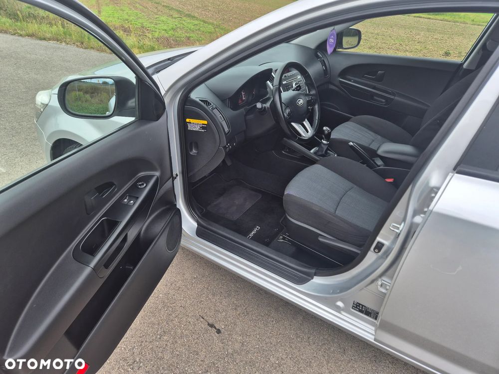 Kia Ceed 1.4 CVVT Attract - 8