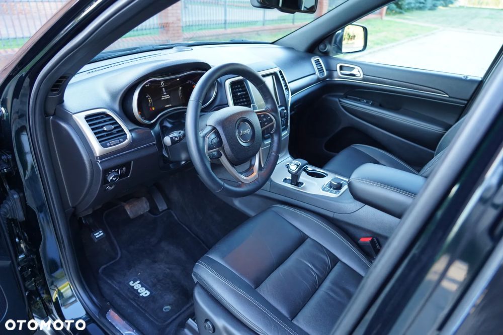 Jeep Grand Cherokee - 15