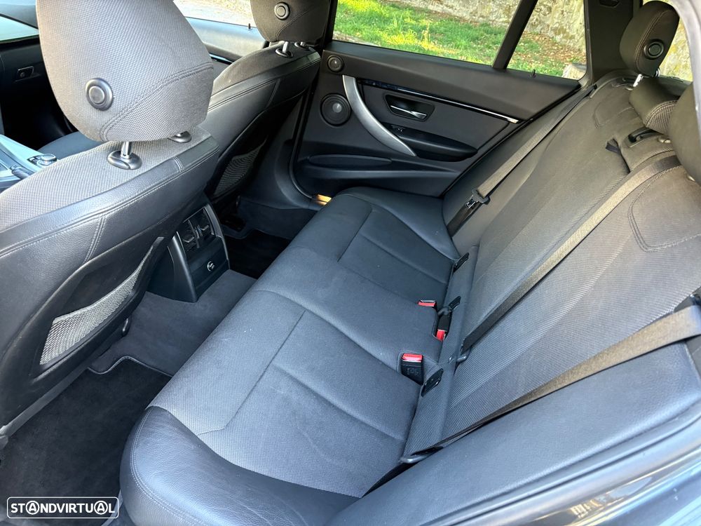 BMW 320 d Touring Aut. Blue Performance Sport Line - 12