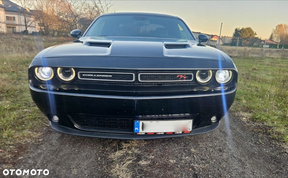 Dodge Challenger - 4