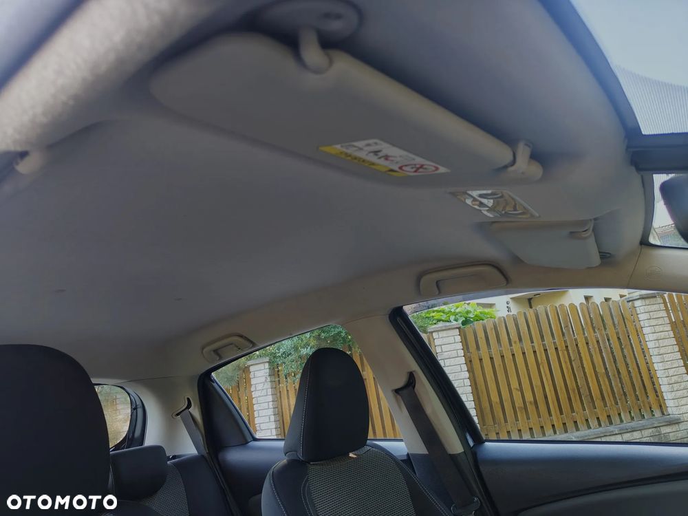 Toyota Yaris 1.5 VVT-i Comfort mit Design Paket - 32