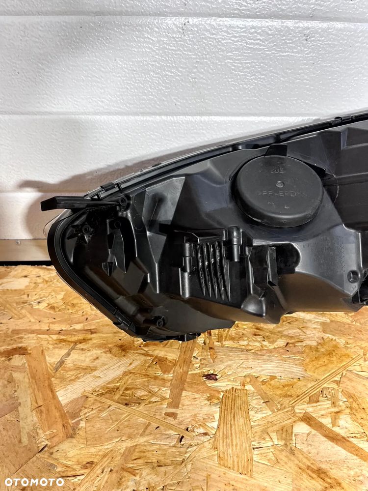 RENAULT CAPTUR I LAMPA PRAWY PRZÓD PRAWA PRZEDNIA ZWYKŁA ORYGINAŁ EUROPA BRAK JEDNEGO UCHWYTU 260102734R - 11