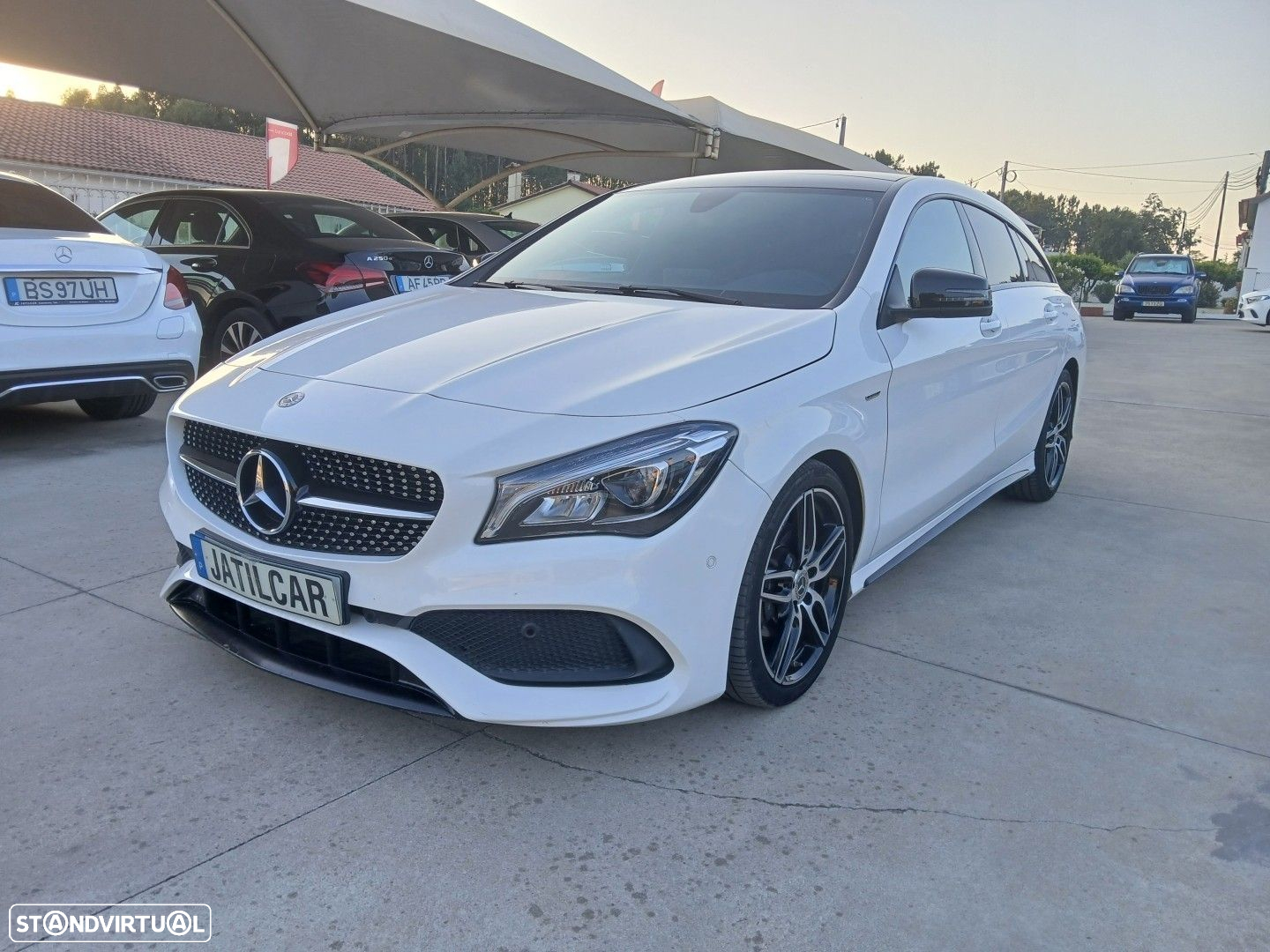 Mercedes-Benz CLA 200 d Shooting Brake - 3