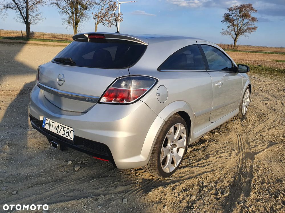Opel Astra OPC - 3