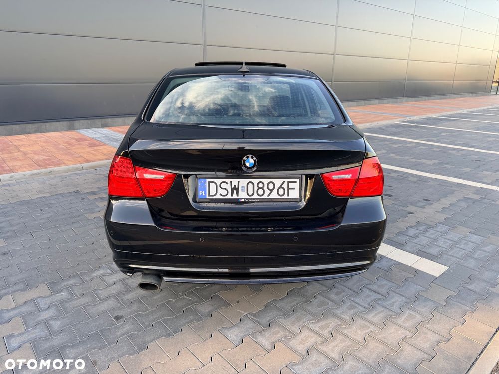 BMW Seria 3 320i Edition Exclusive - 12