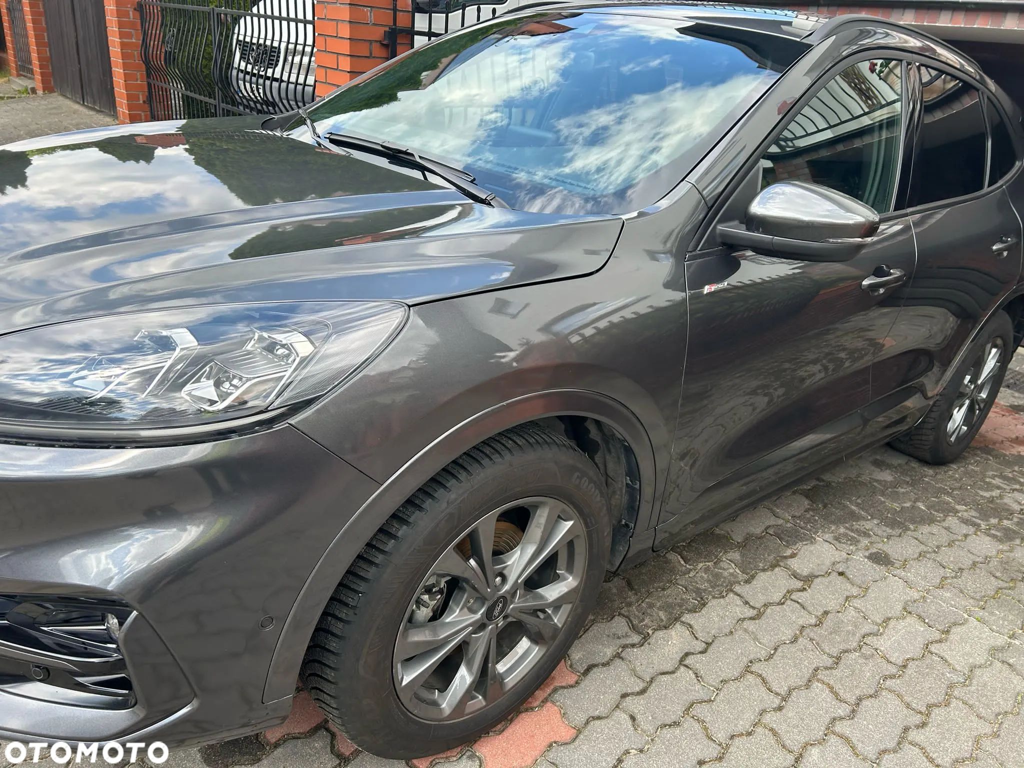 Ford Kuga 1.5 EcoBoost FWD ST-Line - 1