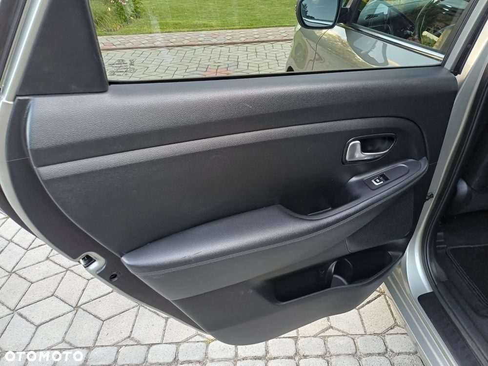 Kia Carens 1.7 CRDi S - 29