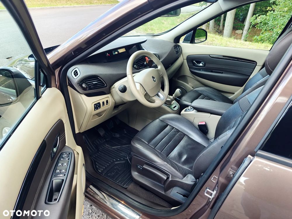 Renault Scenic 1.6 dCi Energy Privilege S&S - 12
