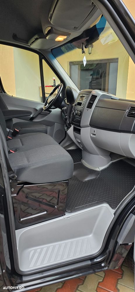 Mercedes-Benz Sprinter - 28