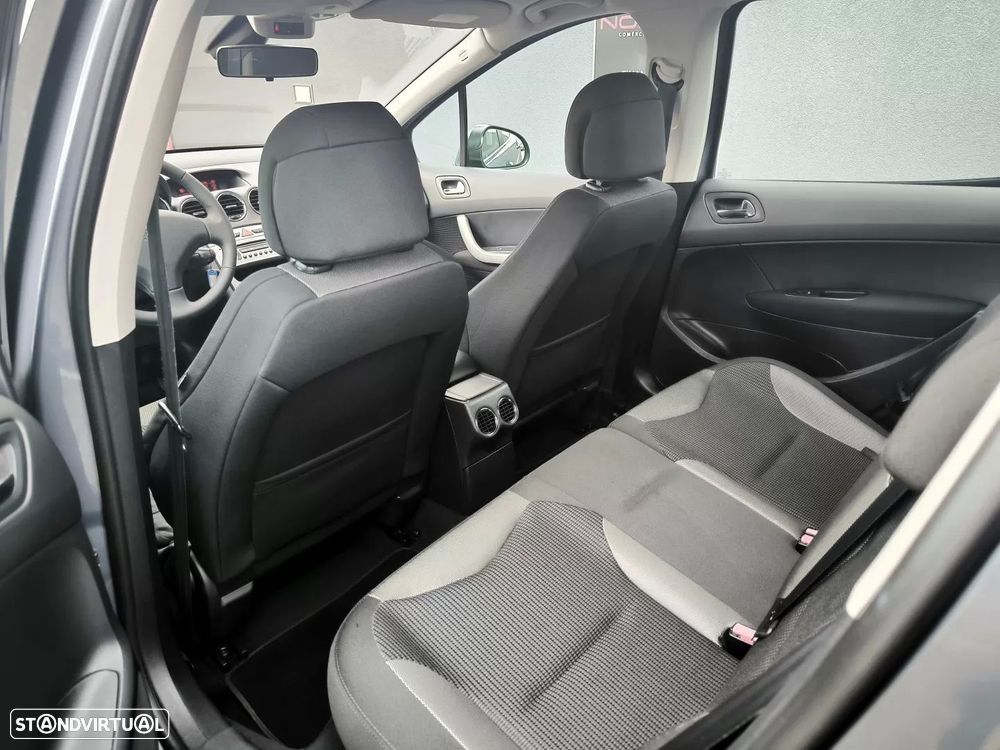 Peugeot 308 1.6 HDi Executive - 22