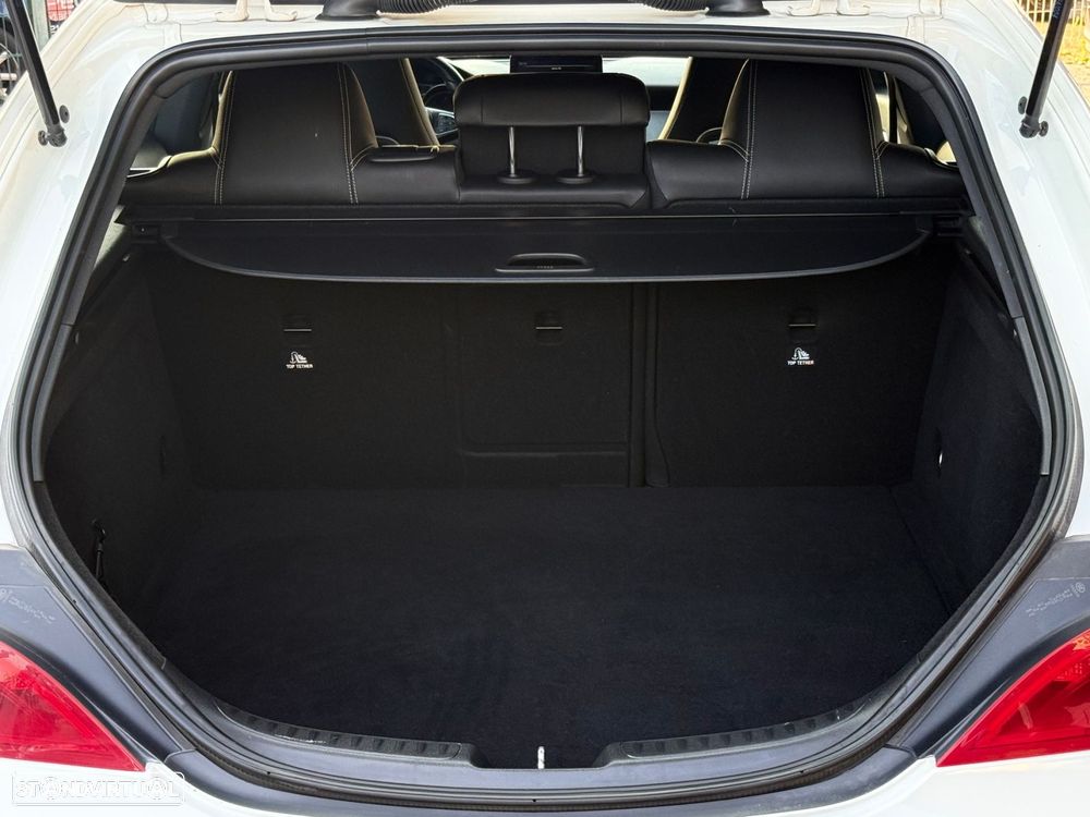 Mercedes-Benz CLA 180 d Shooting Brake Urban - 20