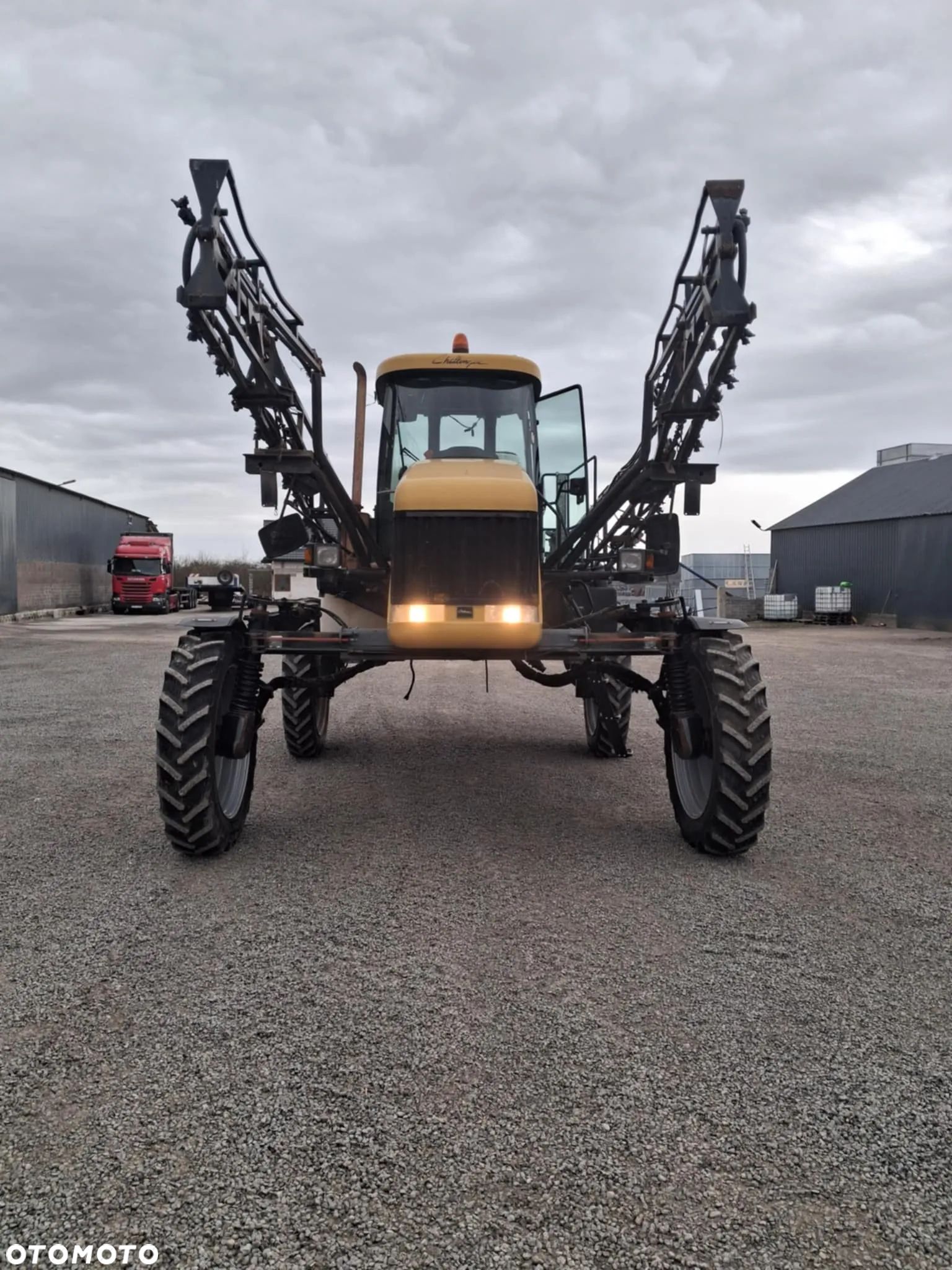 Challenger 7650 - 1