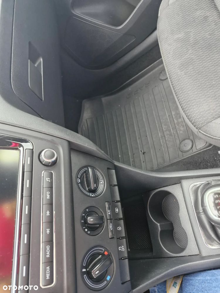 Skoda RAPID 1.6 TDI DPF Active - 11