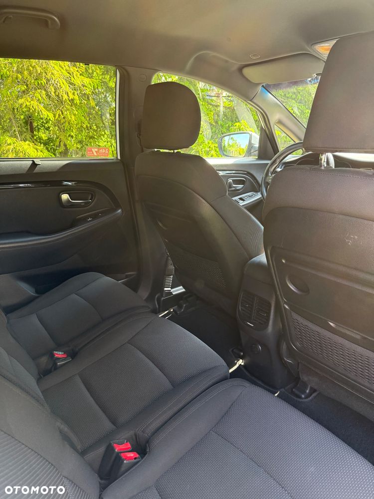 Kia Carens 1.7 CRDi XL - 12