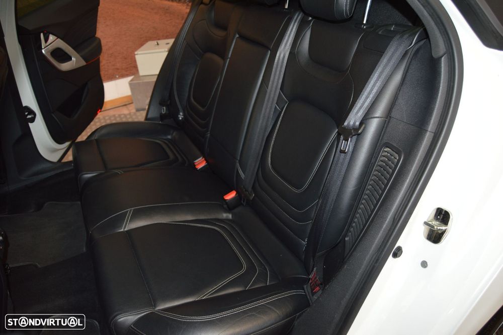 Citroën DS5 2.0 HDi Hybrid4 So Chic CMP6 - 23