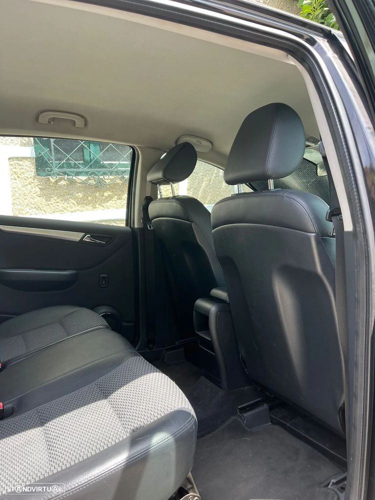 Mercedes-Benz B 180 CDI - 33