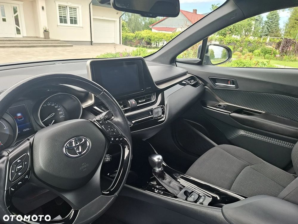 Toyota C-HR - 12