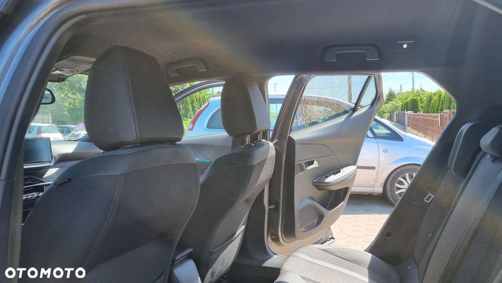 Peugeot 2008 PureTech 130 EAT8 Allure Pack - 31