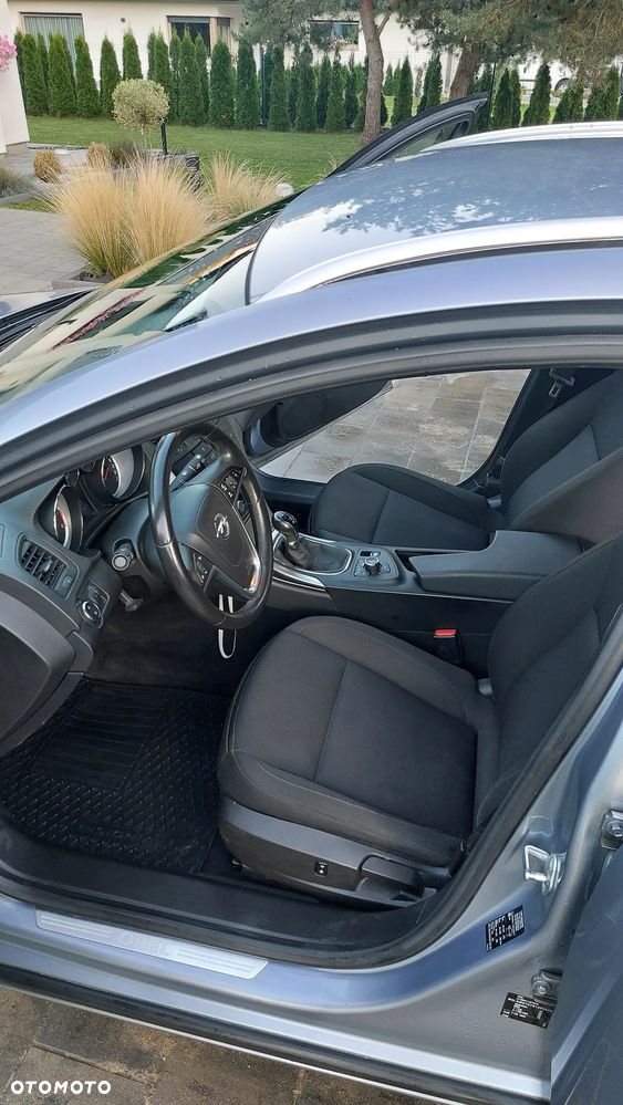 Opel Insignia 2.0 CDTI - 9