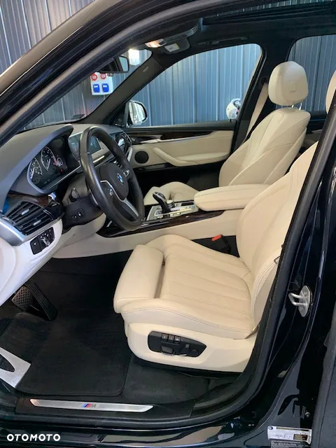 BMW X5 xDrive30d Sport-Aut - 7