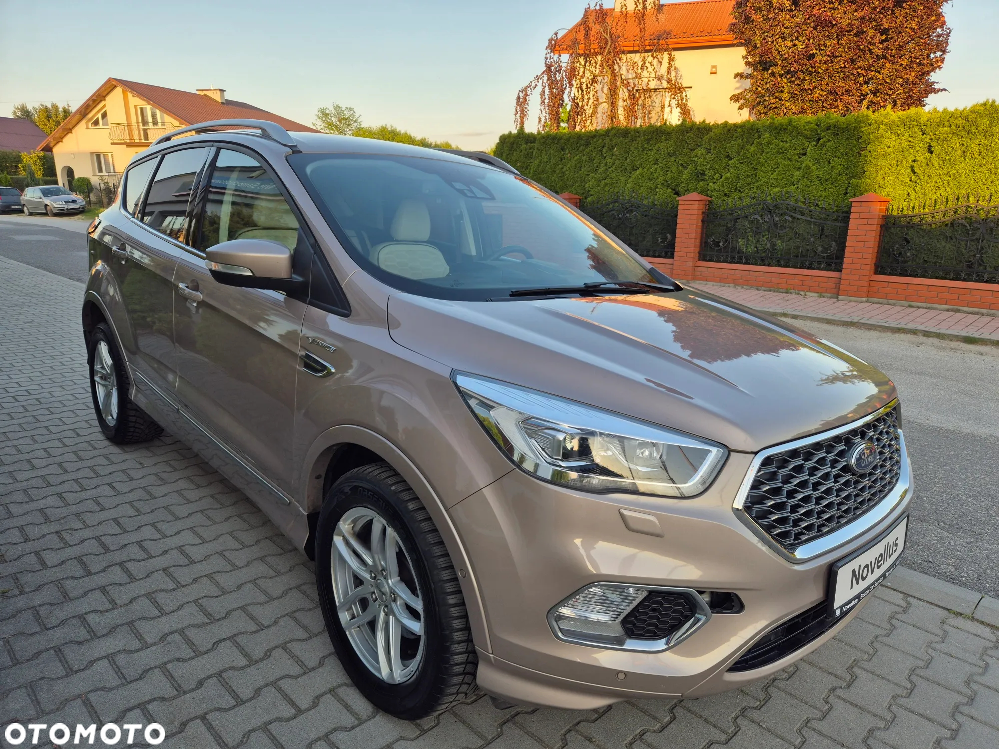 Ford Kuga Vignale 1.5 EcoBoost FWD ASS - 3