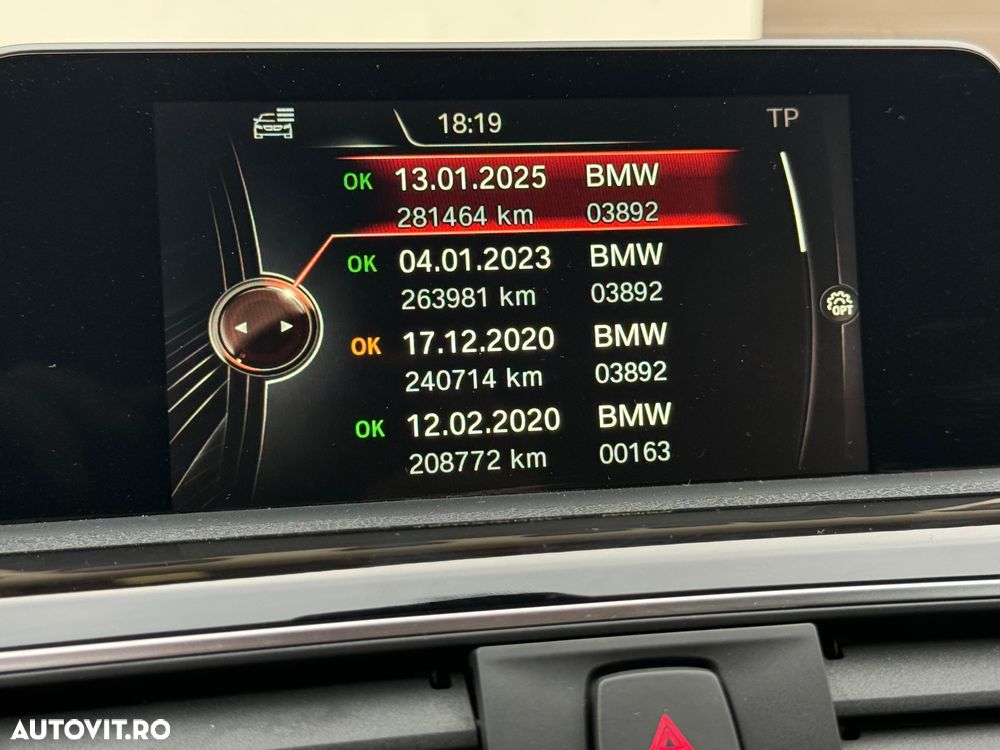 BMW Seria 3 320d Aut. Sport Line - 25