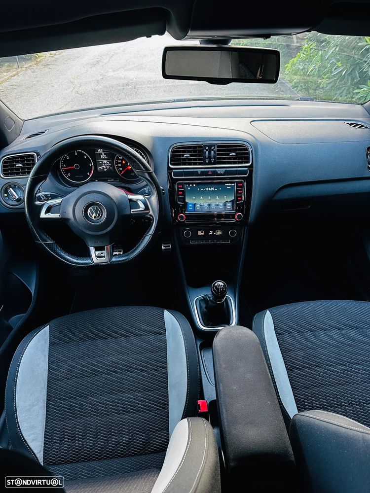 VW Polo 1.6 TDI Highline - 28