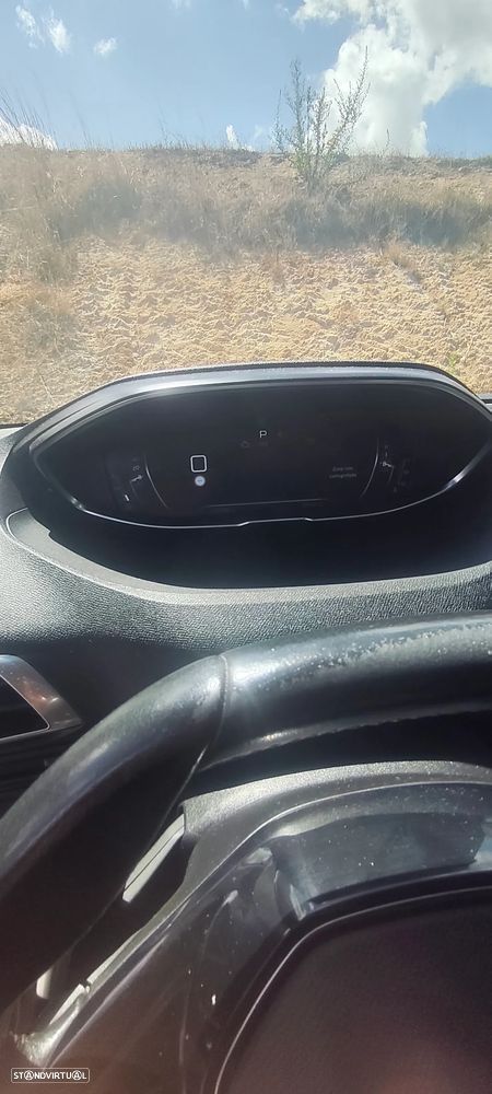 Peugeot 3008 PureTech 130 Stop & Start GPF EAT8 Allure Pack - 13