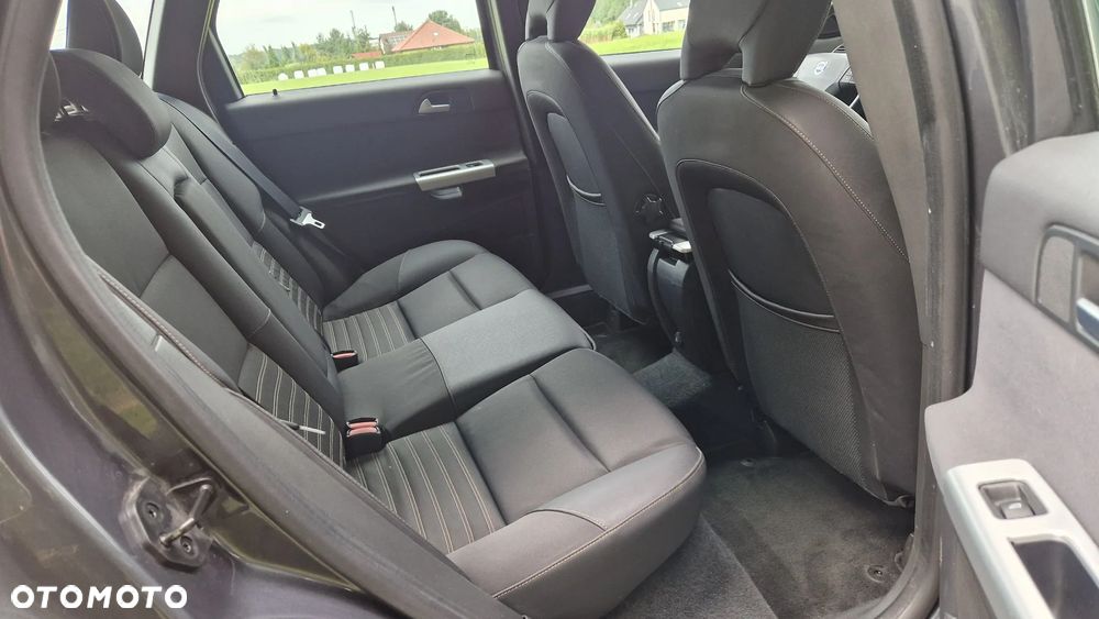 Volvo V50 D3 Momentum - 12