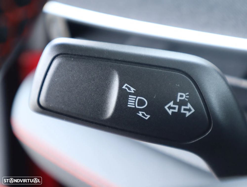 Ford Mustang Mach-E AWD PREMIUM - 38