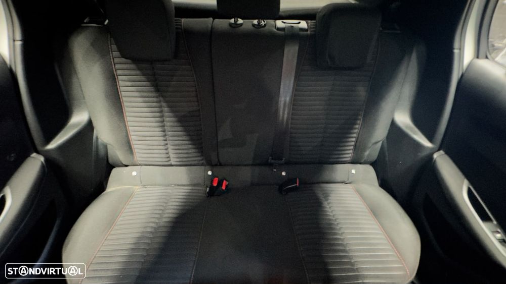 Peugeot e-208 Active Pack - 34