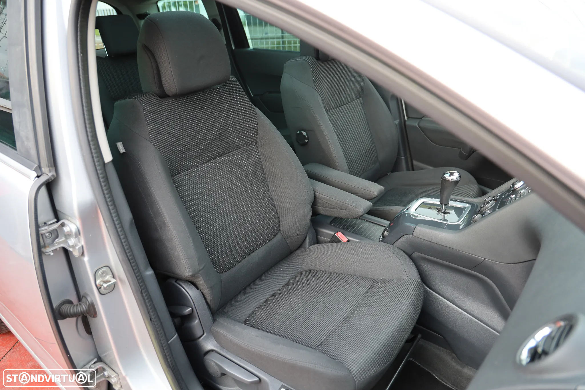 Peugeot 5008 e-HDI 115 ETG6 Stop&Start Active - 4