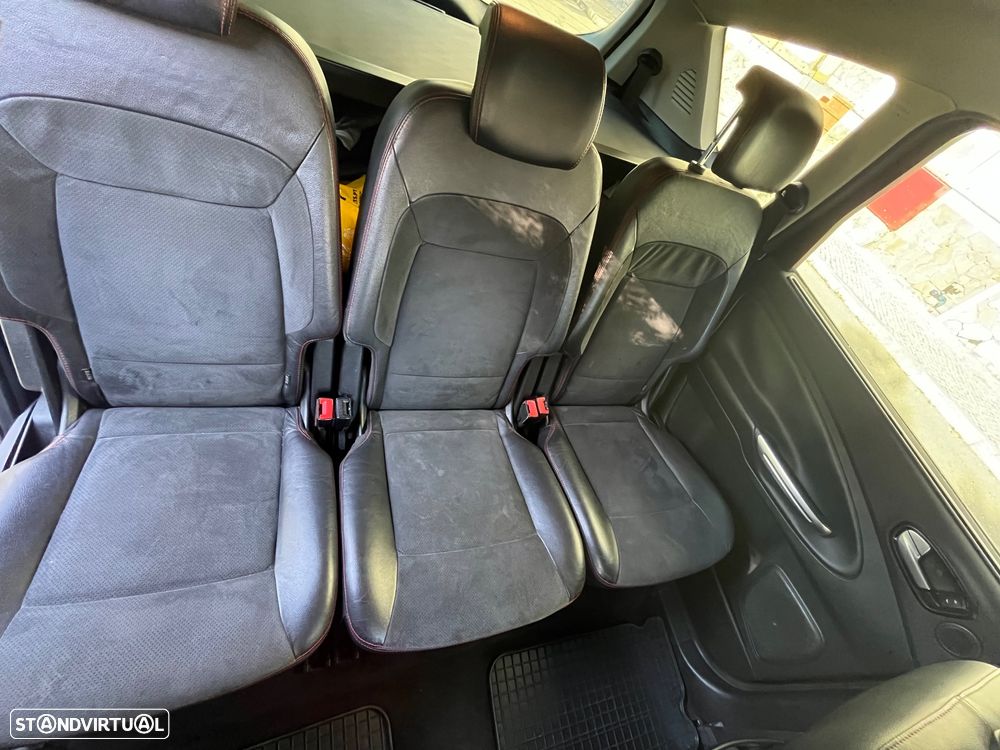 Ford S-Max 2.2 TDCi Titanium 7L - 9