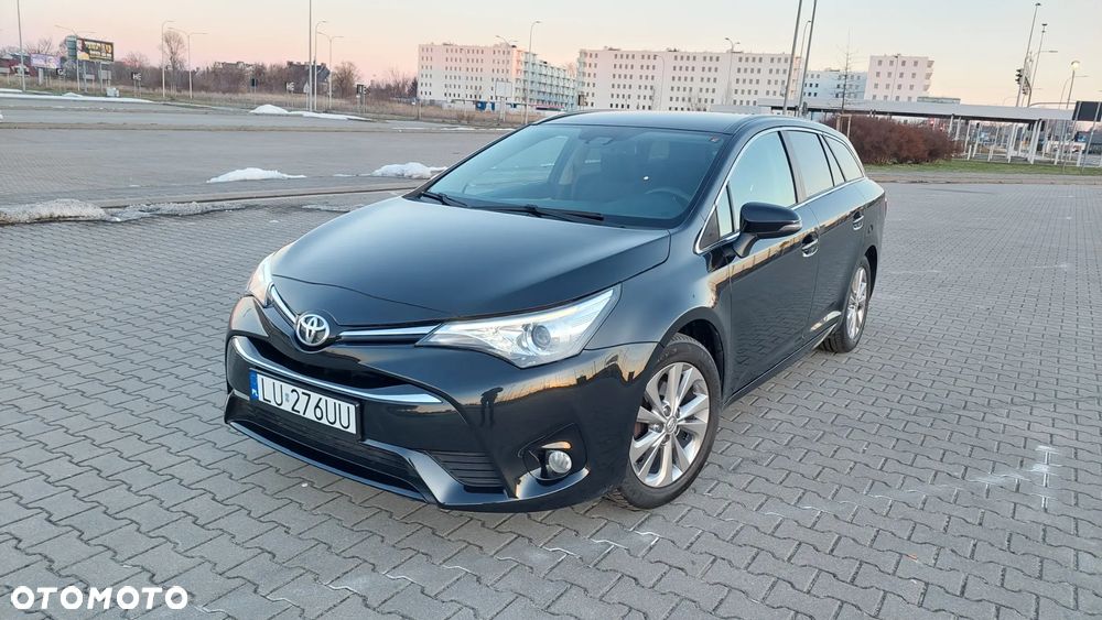 Toyota Avensis 1.8 Premium EU5 MS - 1