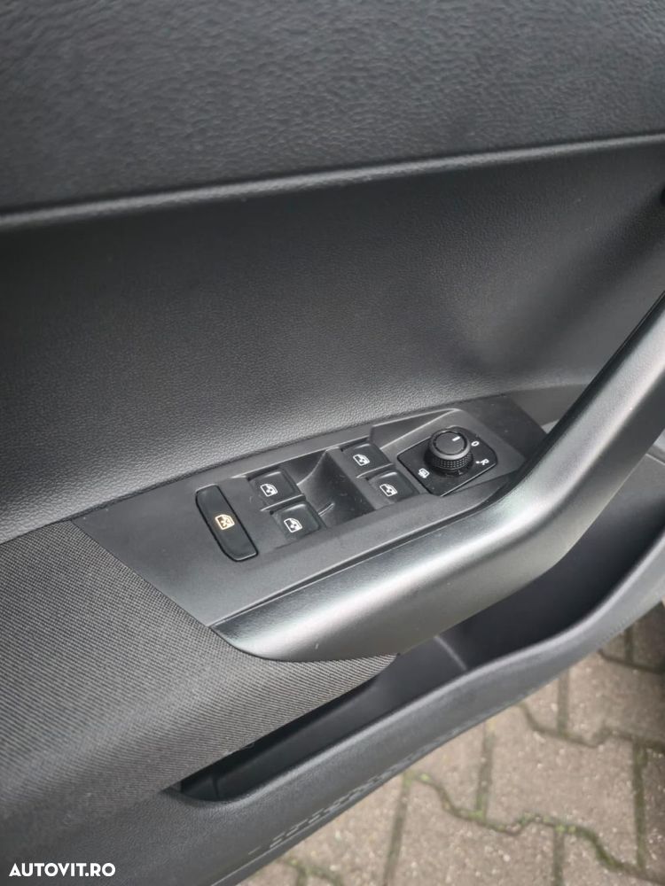 Volkswagen Polo - 12