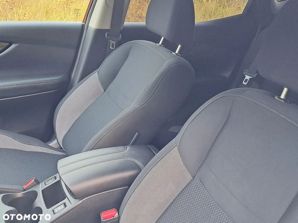 Nissan Qashqai 1.3 DIG-T MHEV N-Connecta - 16