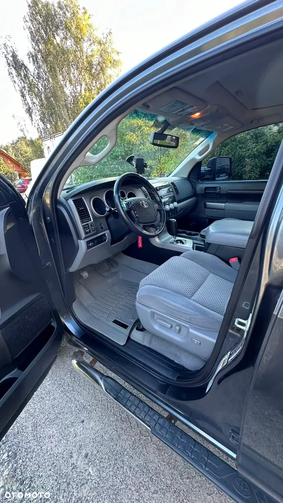 Toyota Tundra - 18