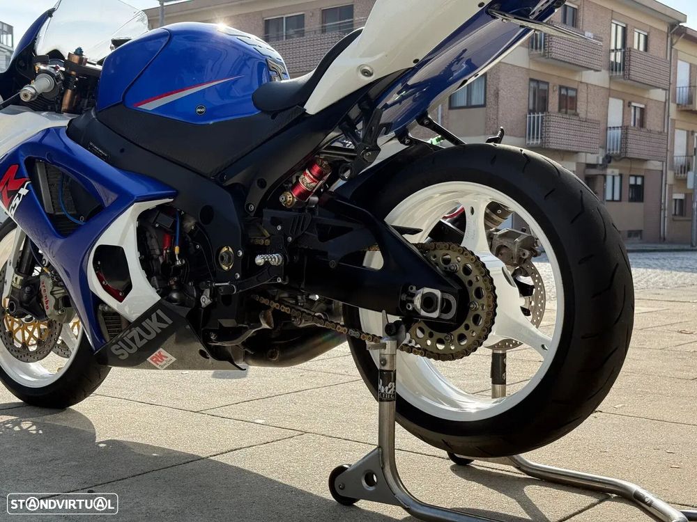Suzuki GSX-R - 19