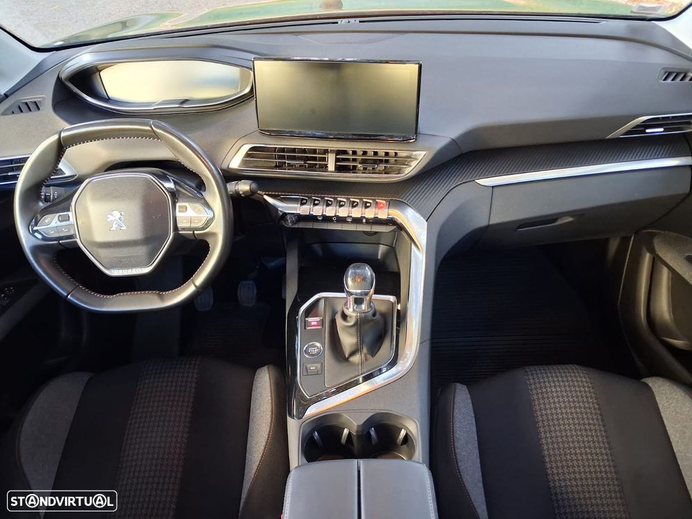 Peugeot 3008 - 16